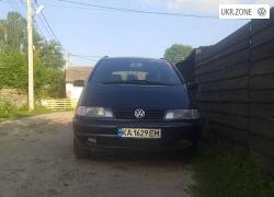 Минивэн Volkswagen Sharan I 1999 в Тростянце