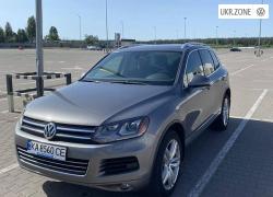 Внедорожник 5 дверей Volkswagen Touareg II 2012 в Киеве