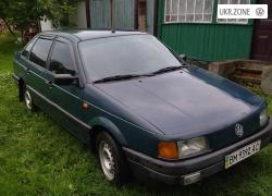 Седан Volkswagen Passat III (B3) 1990 в Ямполе