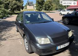 Седан Volkswagen Bora I 2000 в Чернигове
