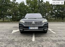 Внедорожник 5 дверей Volkswagen Touareg III 2019 в Кропивни́цком