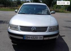 Седан Volkswagen Passat V (B5) 1998 у Ізмаїлі