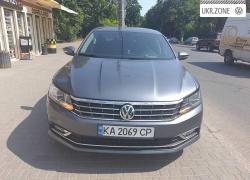 Седан Volkswagen Passat VIII (B8) 2016 в Киеве
