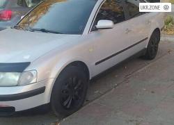Седан Volkswagen Passat V (B5) 1999 у Чернівцях