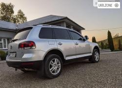 Позашляховик 5 дверей Volkswagen Touareg I Рестайлінг 2008 у Воловці