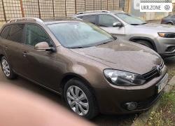 Универсал 5 дверей Volkswagen Golf VII 2013 в Вишневом