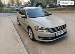 Седан Volkswagen Passat 2014 в Киеве