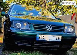 Седан Volkswagen Bora I 1999 в Смеле