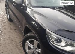 Внедорожник 5 дверей Volkswagen Tiguan 2011 в Кропивни́цком