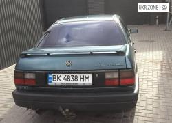 Седан Volkswagen Passat III (B3) 1989 в Сарнах