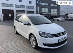 Минивэн Volkswagen Sharan II 2014 в Черновцах