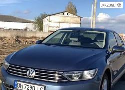 Седан Volkswagen Passat 2015 в Одессе