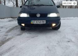 Минивэн Volkswagen Sharan I 1998 в Снятыне