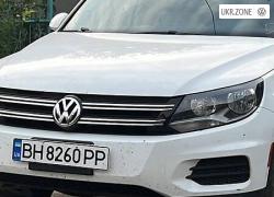 Внедорожник 5 дверей Volkswagen Tiguan 2016 в Одессе