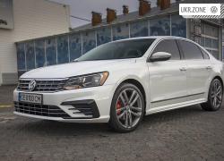 Седан Volkswagen Passat VIII (B8) 2016 в Черновцах