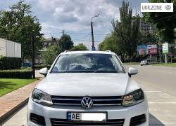 Внедорожник 5 дверей Volkswagen Touareg II 2013 в Днепре
