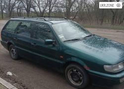 Универсал 5 дверей Volkswagen Passat 1996 в Южном