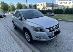Внедорожник 5 дверей Volkswagen Tiguan I 2010 в Луцке
