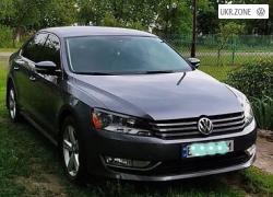 Седан Volkswagen Passat 2015 у Луцьку