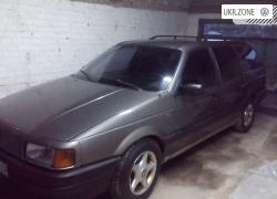 Универсал 5 дверей Volkswagen Passat III (B3) 1989 в Чугуеве