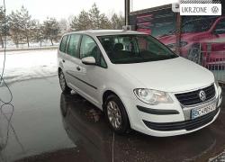 Компактвэн Volkswagen Touran I Рестайлинг 2009 в Самборе