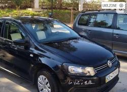 Седан Volkswagen Polo V 2011 в Черновцах