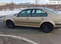 Седан Volkswagen Bora I 2001 в Черновцах