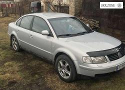 Седан Volkswagen Passat 2000 в Виннице