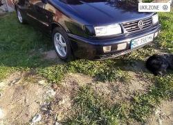 Седан Volkswagen Passat 1994 у Львові