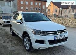 Внедорожник 5 дверей Volkswagen Touareg II 2012 в Каменец-Подольском