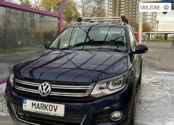 Внедорожник 5 дверей Volkswagen Tiguan 2011 в Киеве