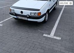 Седан Volkswagen Passat III (B3) 1989 у Миколаєві