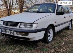 Универсал 5 дверей Volkswagen Passat 1994 в Виннице