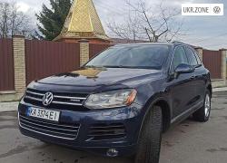Внедорожник 5 дверей Volkswagen Touareg II 2011 в Киеве