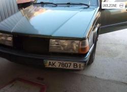 Седан Volvo 740 I 1987 в Овидиополе