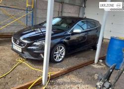 Хэтчбек 5 дверей Volvo V40 II 2015 в Кривом Роге