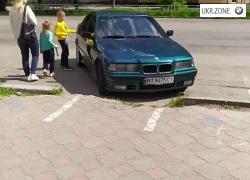 Седан BMW 3 серия 1993 в Херсоне