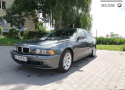 Седан BMW 5 серія 2003 у Чернівцях