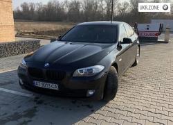 Седан BMW 5 серия VI (F10/F11/F07) 2011 в Снятыне