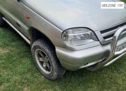 Внедорожник 5 дверей Chevrolet Niva I 2007 в Косове