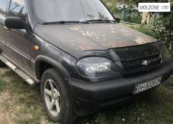 Внедорожник 5 дверей Chevrolet Niva I 2004 в Тарутино