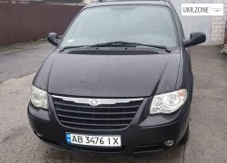 Мінівен Chrysler Voyager 2004 у Ладижині