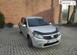 Хэтчбек 5 дверей Dacia Sandero I 2010 в Львове