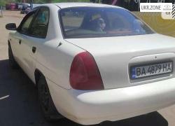 Седан Daewoo Nubira I 1998 в Александрии