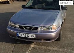 Седан Daewoo Nexia I 1995 в Киеве