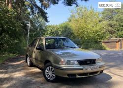 Седан Daewoo Nexia I 2005 у Вараші