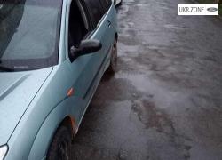 Универсал 5 дверей Ford Focus I 2000 в Черновцах