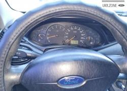 Седан Ford Focus I Рестайлинг 2003 в Харькове