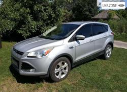 Внедорожник 5 дверей Ford Escape III 2013 в Семёновке