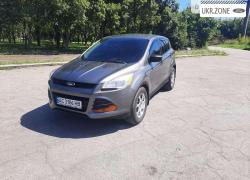 Позашляховик 5 дверей Ford Escape III 2013 у Володимир-Волинському